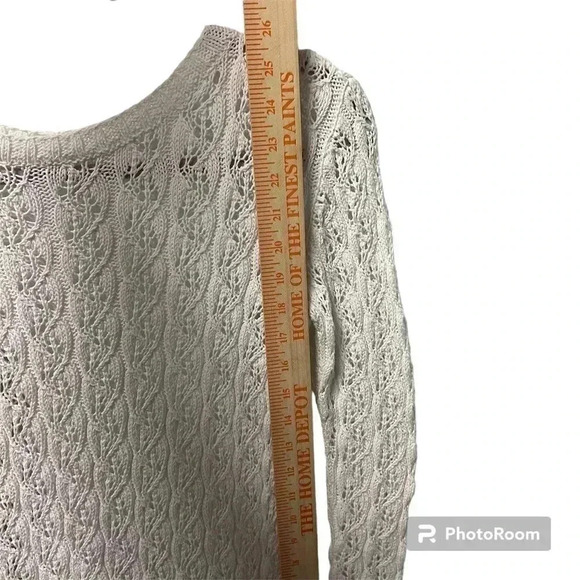 hand-knitted women's blouse, white, size is small or medium. - Picture 3 of 6